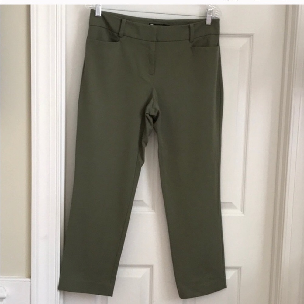 NY&Co size 8 crops